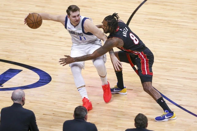篮球NBA预测，让分背后的策略与智慧